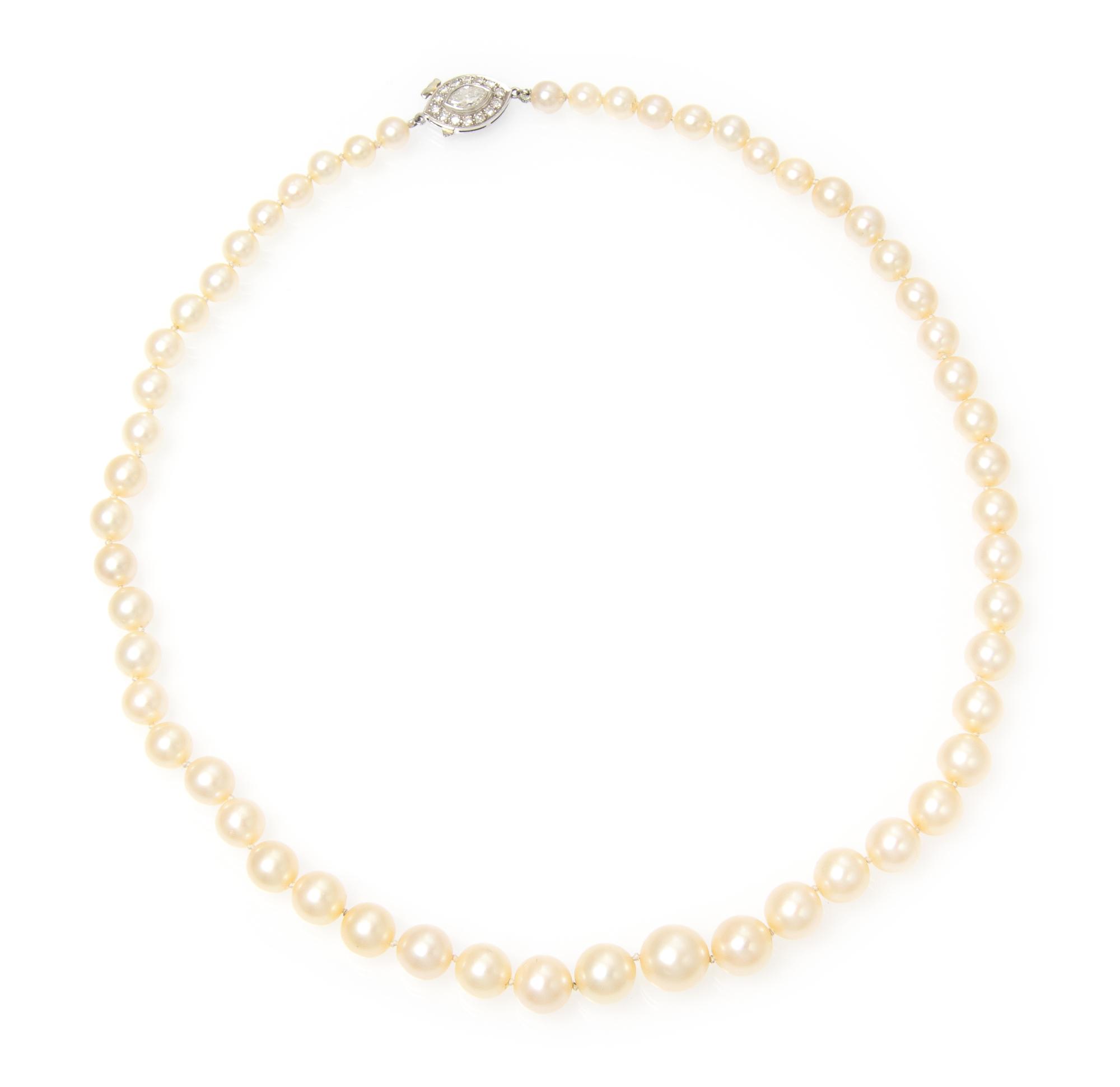 A Graduated Single Strand Cultured Pearl Necklace,