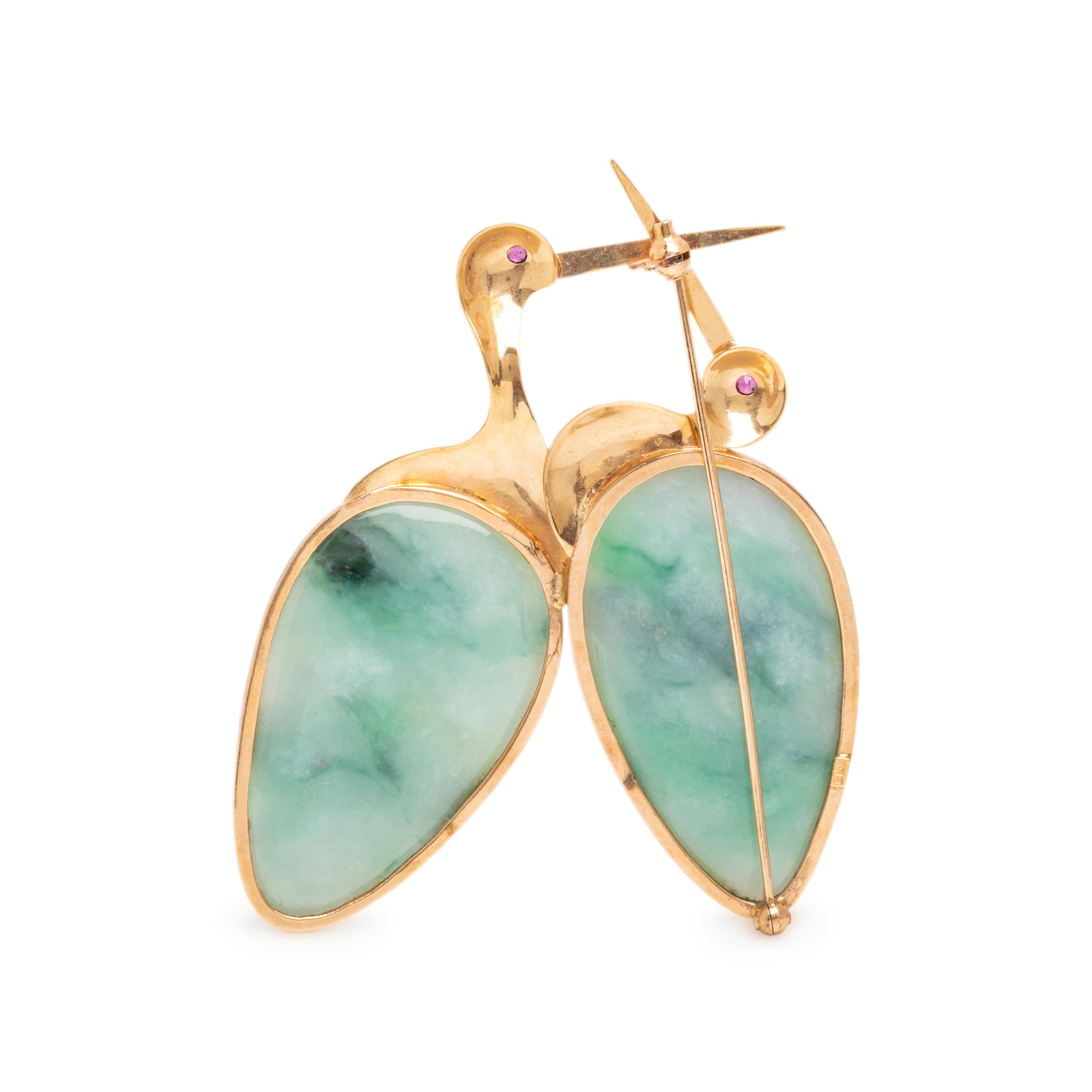 JADE AND YELLOW GOLD CRANE BROOCH
