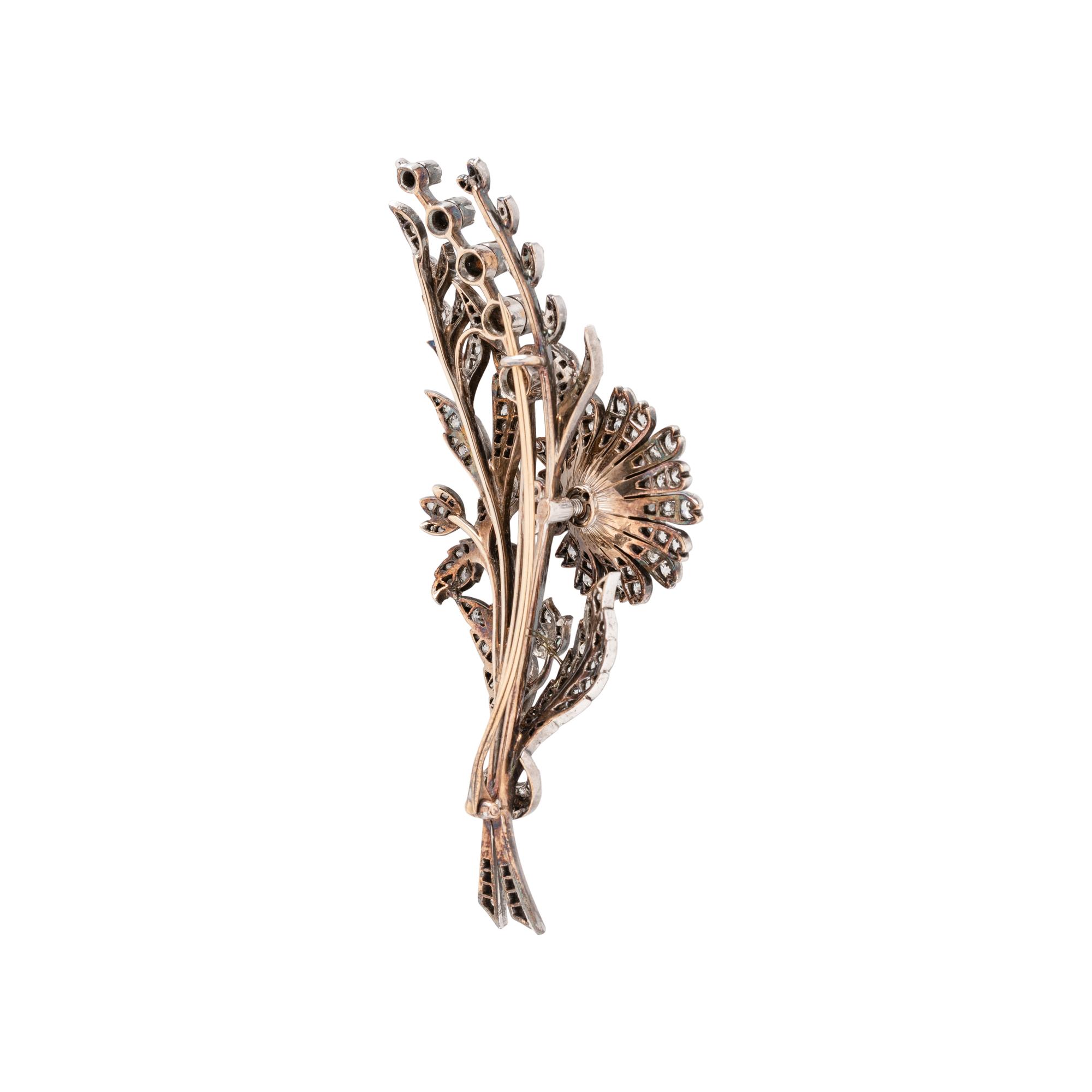 VICTORIAN, ARITCULATED DIAMOND FLOWER SPRAY BROOCH