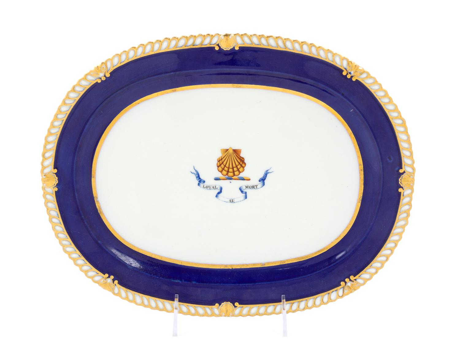 A Chamberlain's Worcester Porcelain Platter Width 12 1/2 inches. — 19TH CENTURY