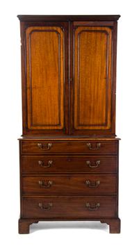 A George III Mahogany Bookcase, EARLY 19TH CENTURY, Height 74 x width 44 1/2 x depth 20 1/4 inches. — EARLY 19TH CENTURY,