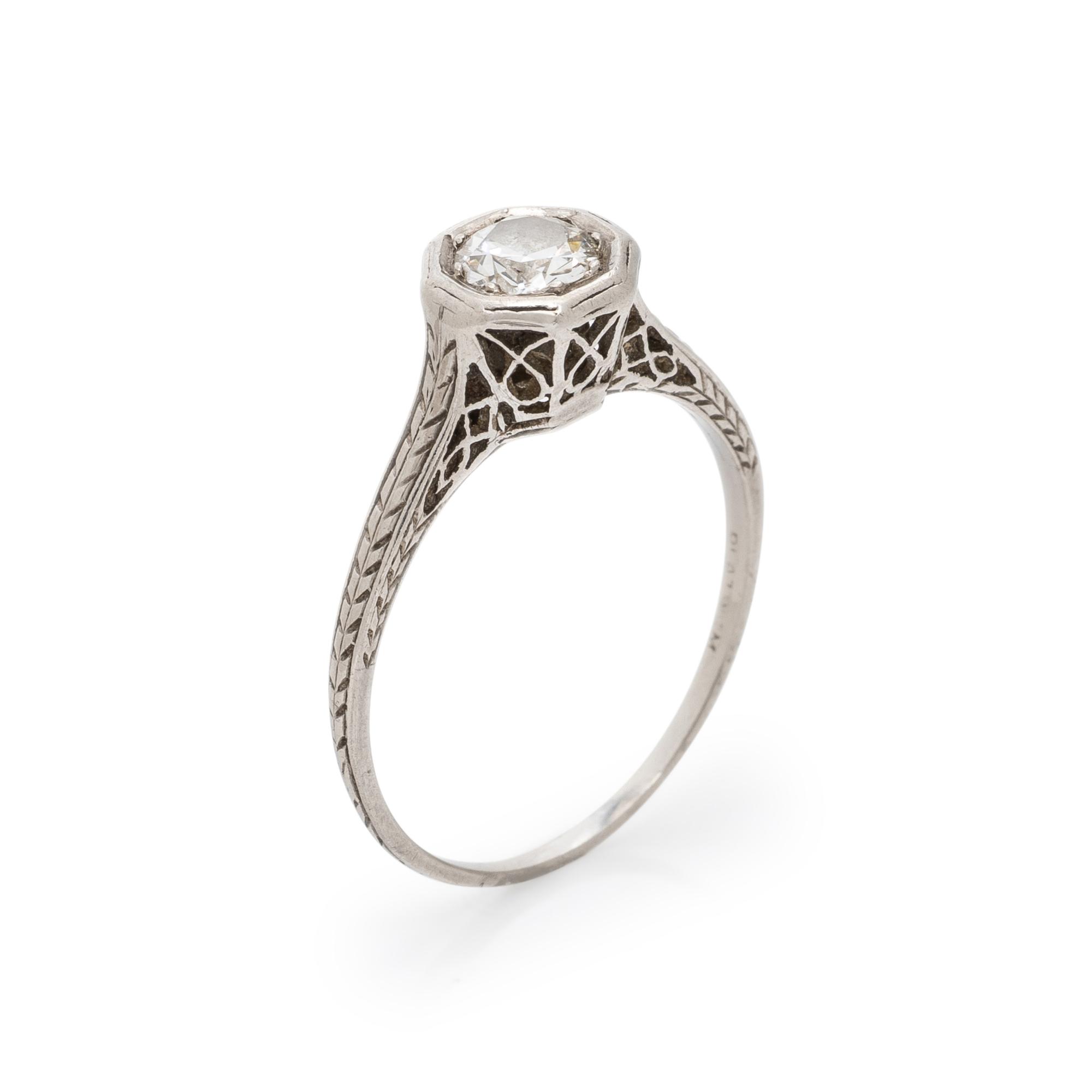 ANTIQUE, PLATINUM AND DIAMOND RING