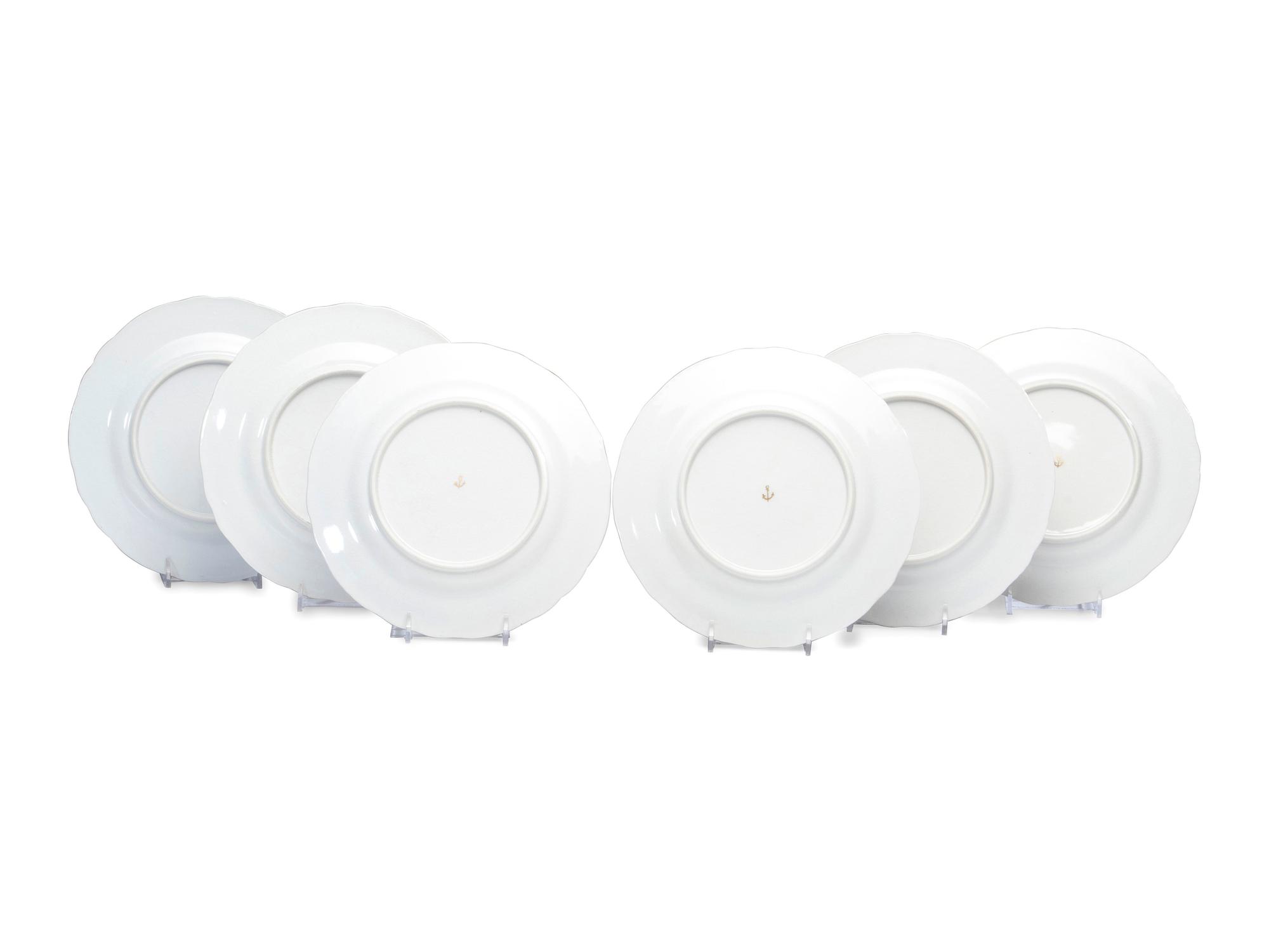 Twelve Chelsea Style Porcelain Dessert Plates