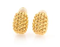 A Pair of 18 Karat Yellow Gold Earclips, France, 15.60 dwts.