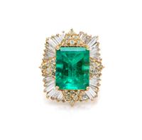 An 18 Karat Yellow Gold, Emerald and Diamond Ring, 9.30 dwts.