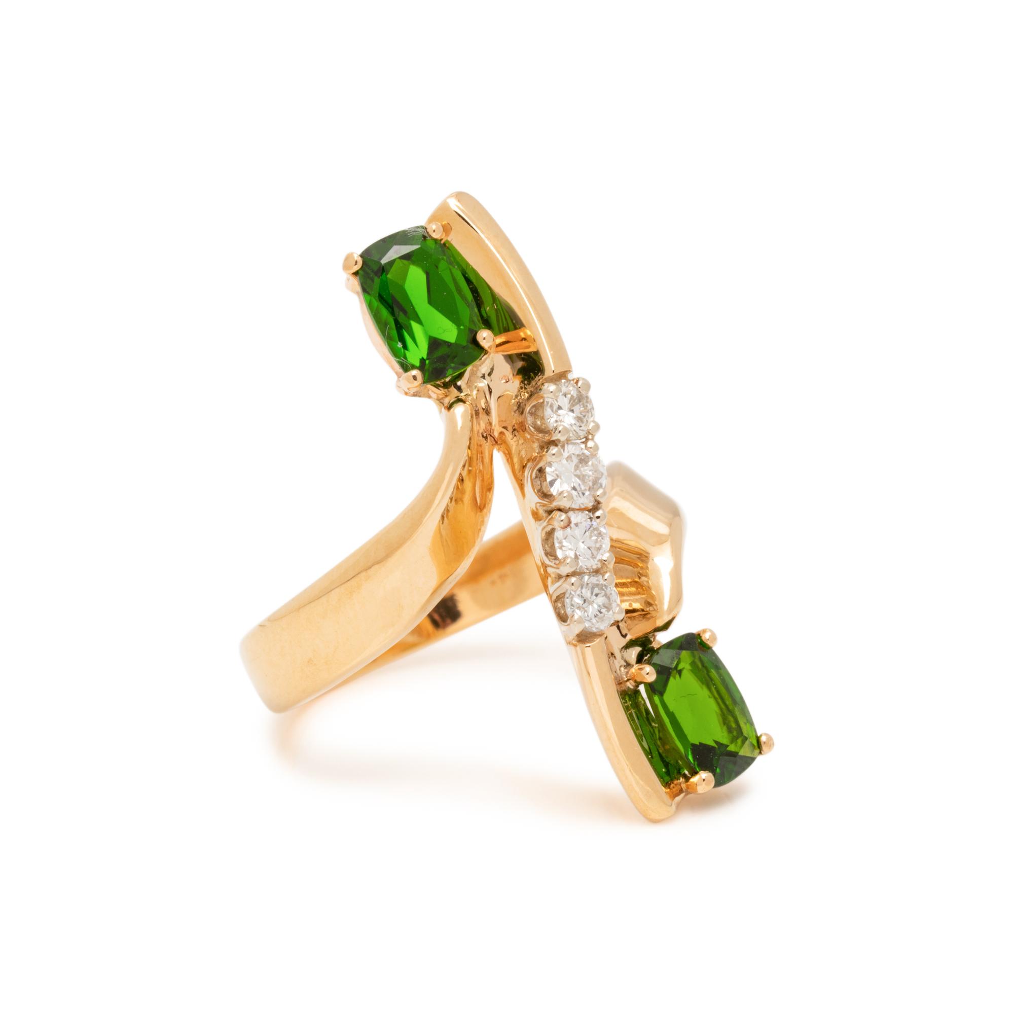 DIOPSIDE AND DIAMOND RING
