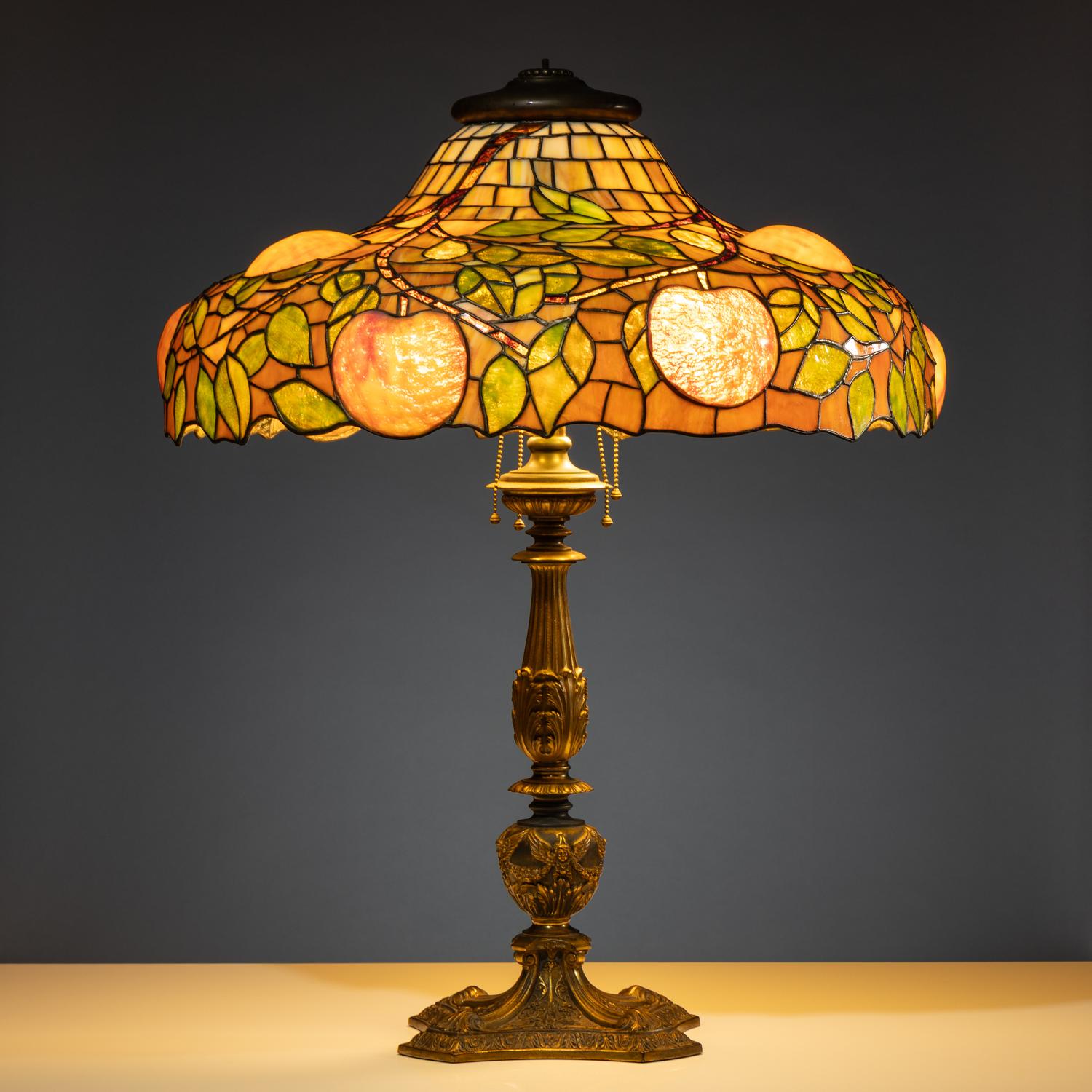 Apple table lamp