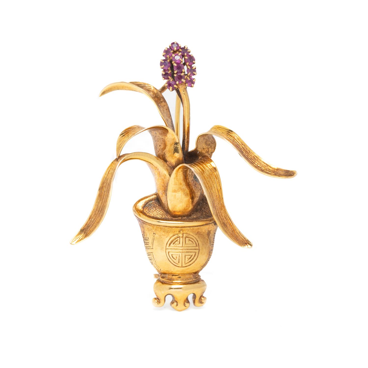 YELLOW GOLD AND RUBY BROOCH