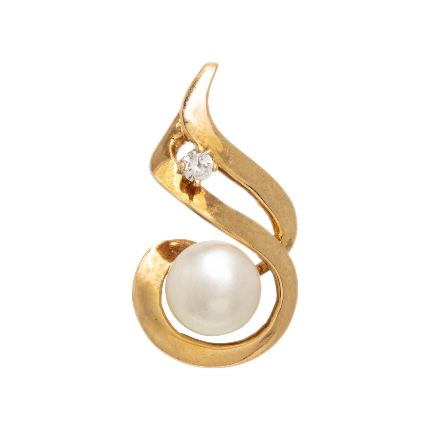 COLLECTION OF CULTURED PEARL AND GOLD JEWELRY