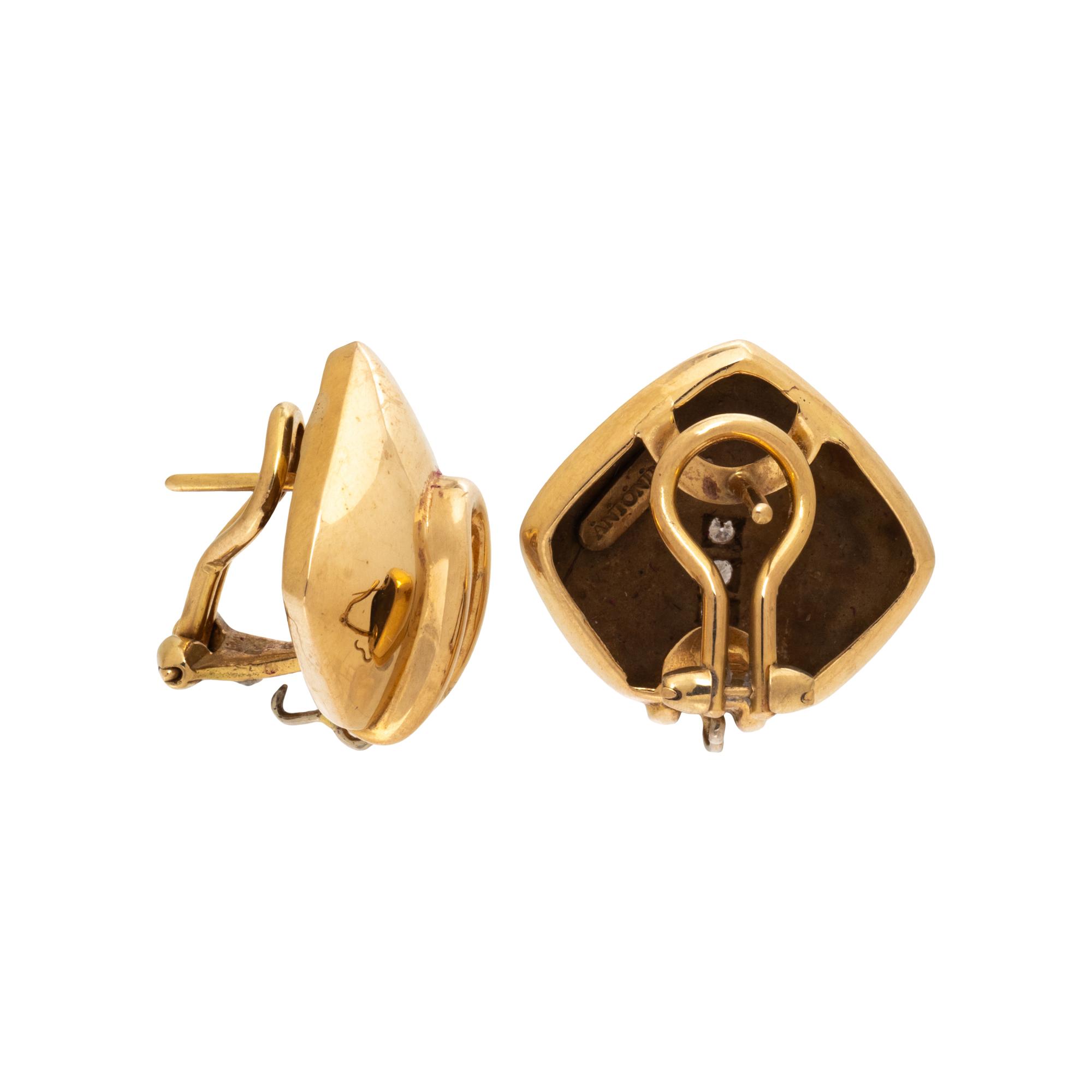 ANTONINI, YELLOW GOLD, AMETHYST, AND DIAMOND EARRINGS