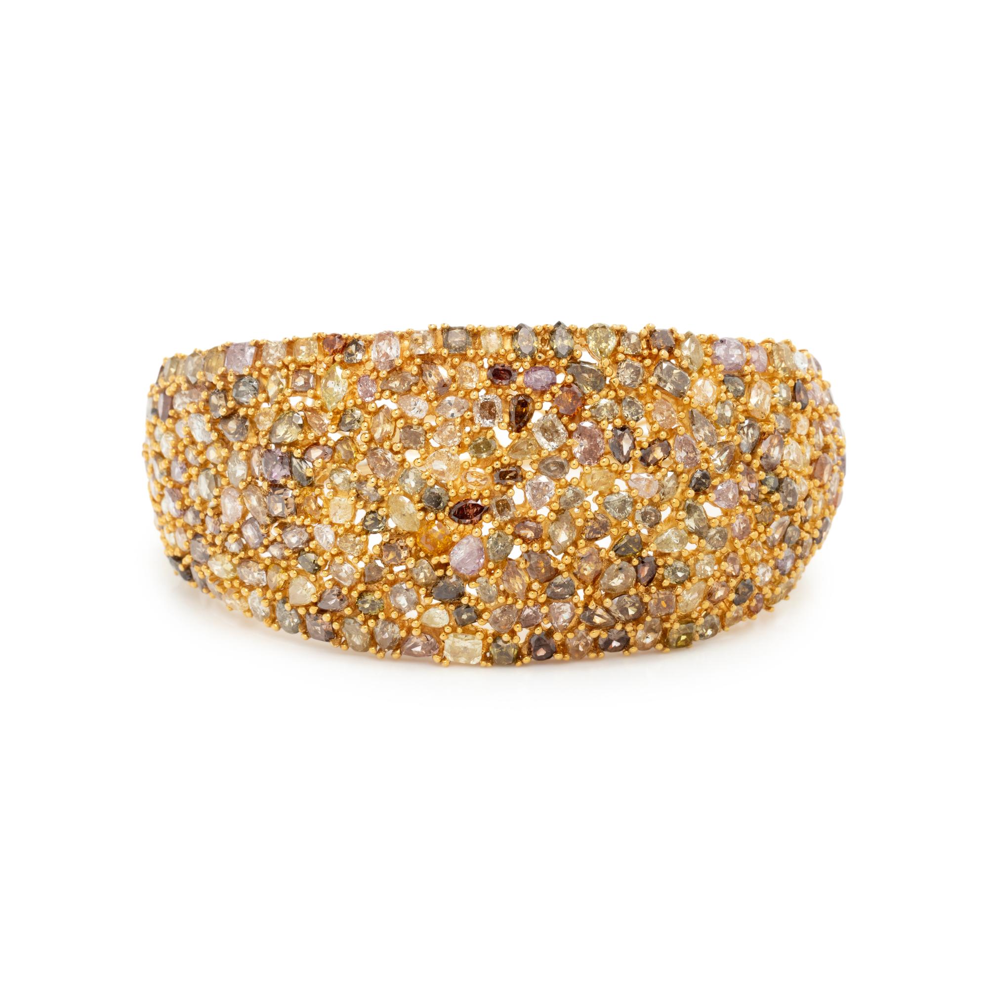 MULTICOLORED DIAMOND AND YELLOW GOLD BANGLE BRACELET