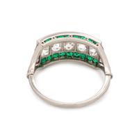 DIAMOND AND EMERALD RING