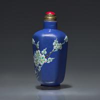 A Chinese Enameled Yixing Stoneware Snuff Bottle, Qing Dynasty, Circa 1820-1880 — 1820-1880年 宜興紫砂藍地畫琺瑯喜上眉梢圖鼻煙壺