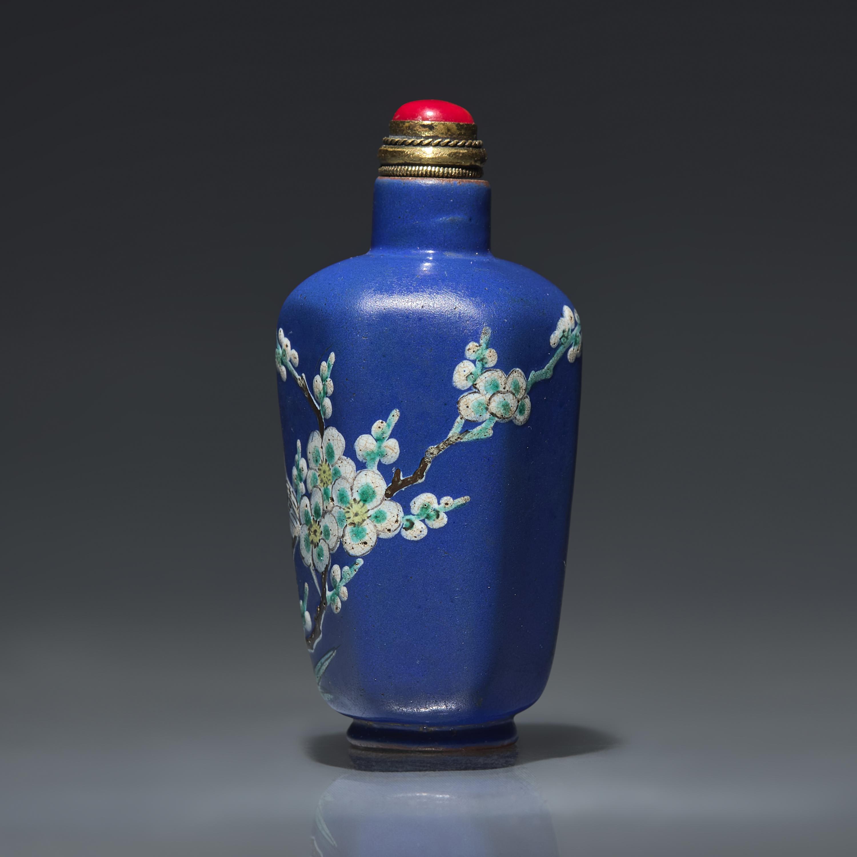 A Chinese Enameled Yixing Stoneware Snuff Bottle, Qing Dynasty, Circa 1820-1880 — 1820-1880年 宜興紫砂藍地畫琺瑯喜上眉梢圖鼻煙壺