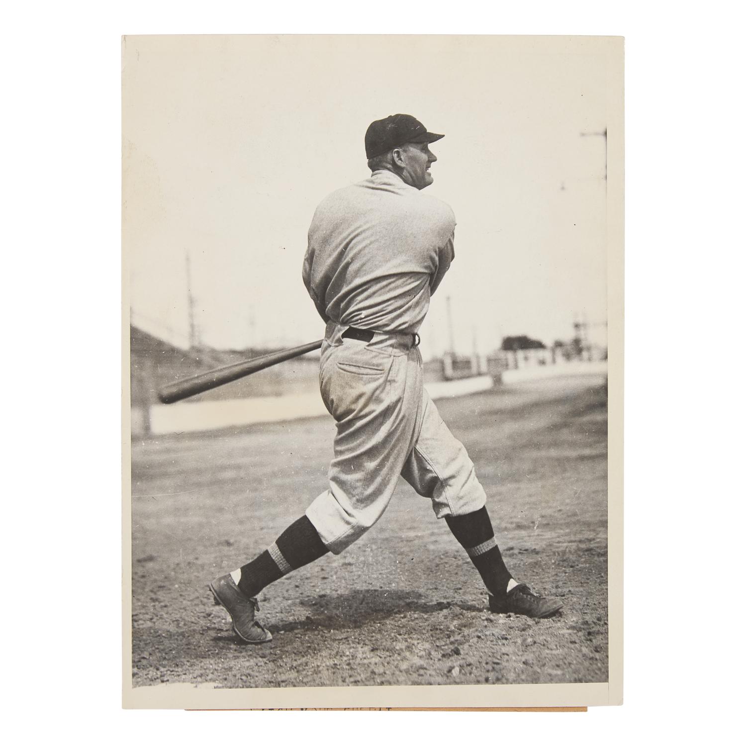 [Baseball] Type 1 Photograph of Hall of Fame Pitcher Walter Johnson
