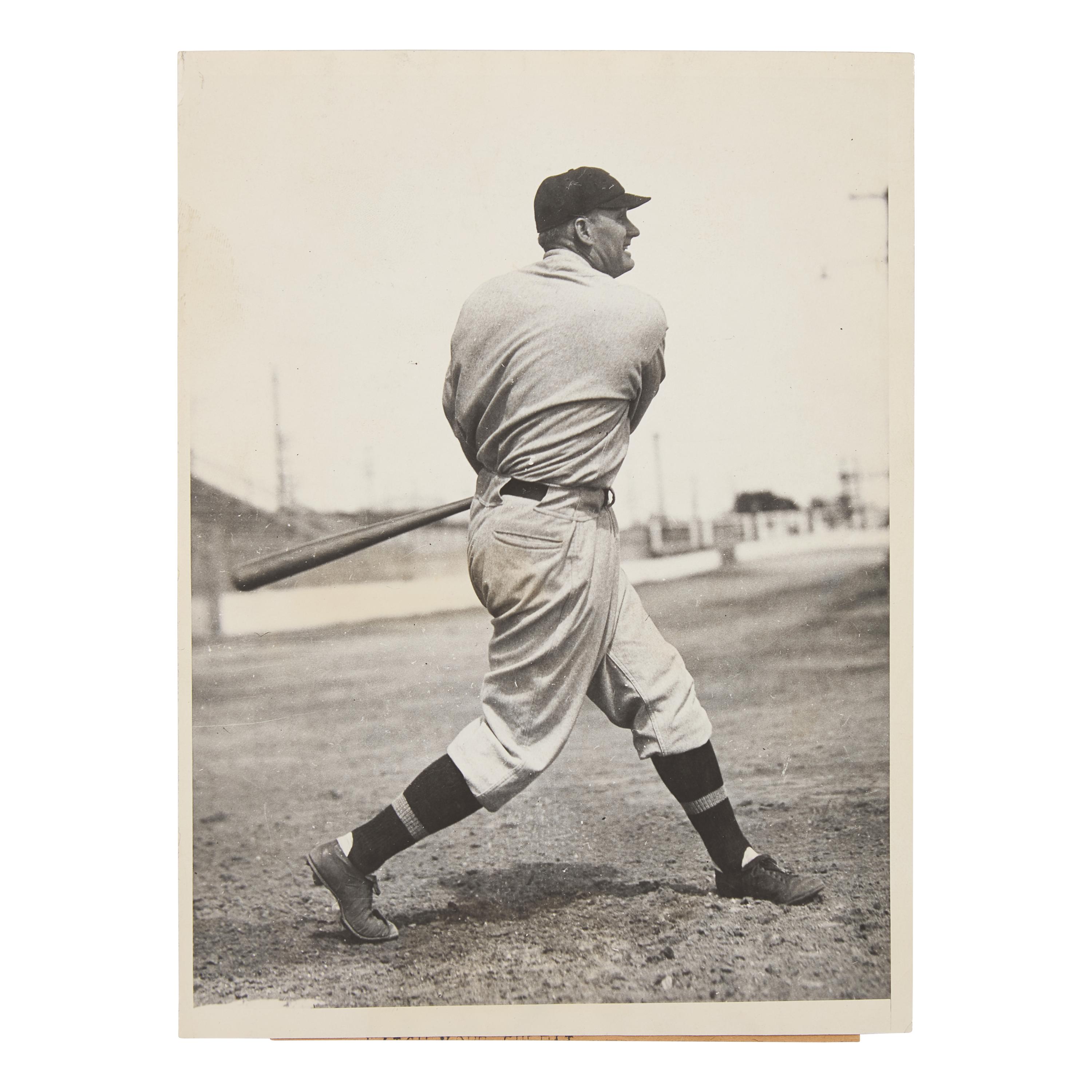 [Baseball] Type 1 Photograph of Hall of Fame Pitcher Walter Johnson