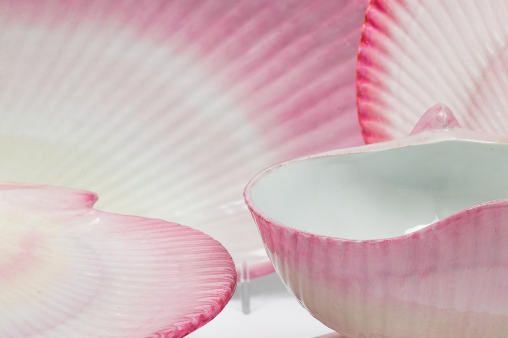 A Wedgwood Pink Nautilus Porcelain Dessert Service