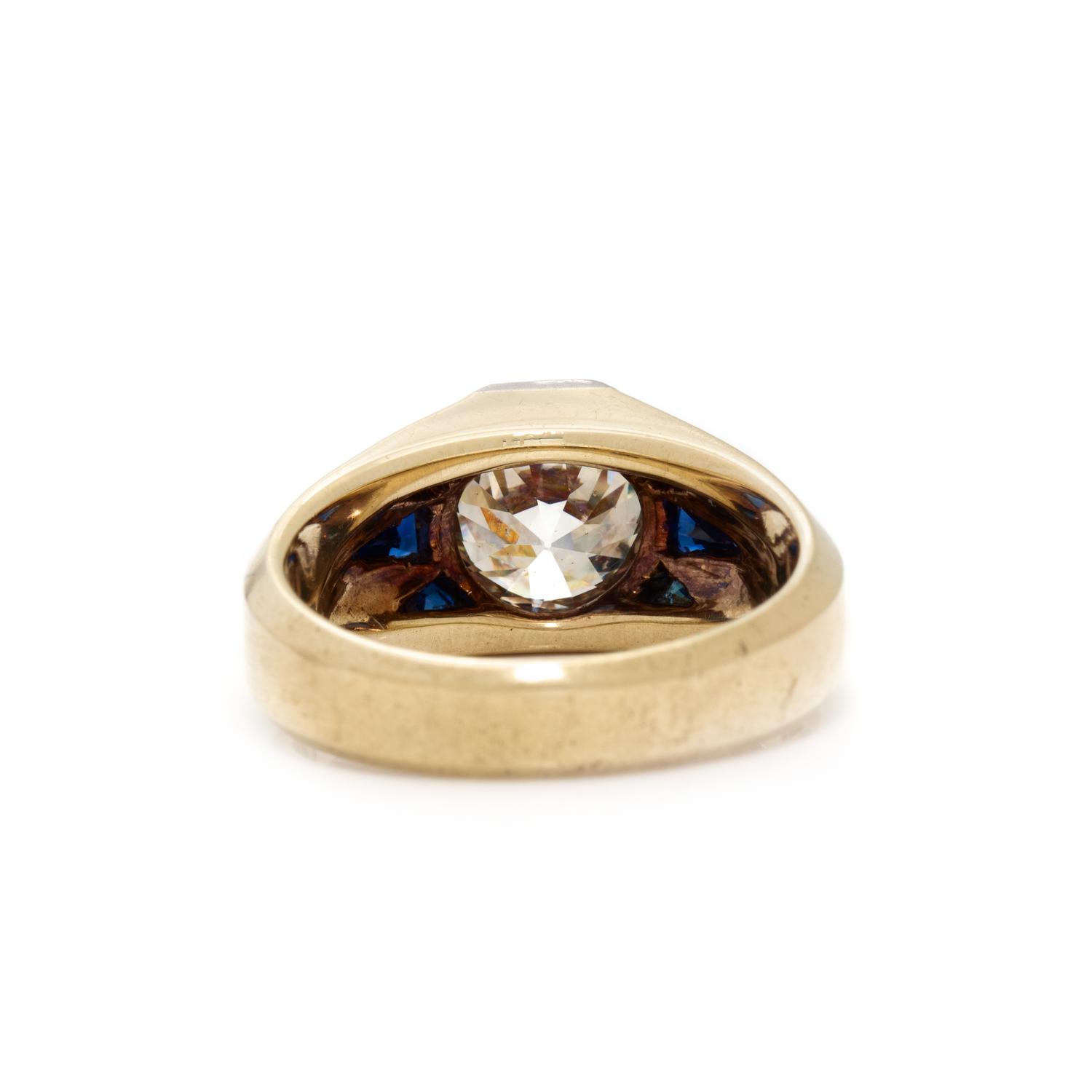 DIAMOND AND SAPPHIRE RING