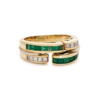 EMERALD AND DIAMOND RING