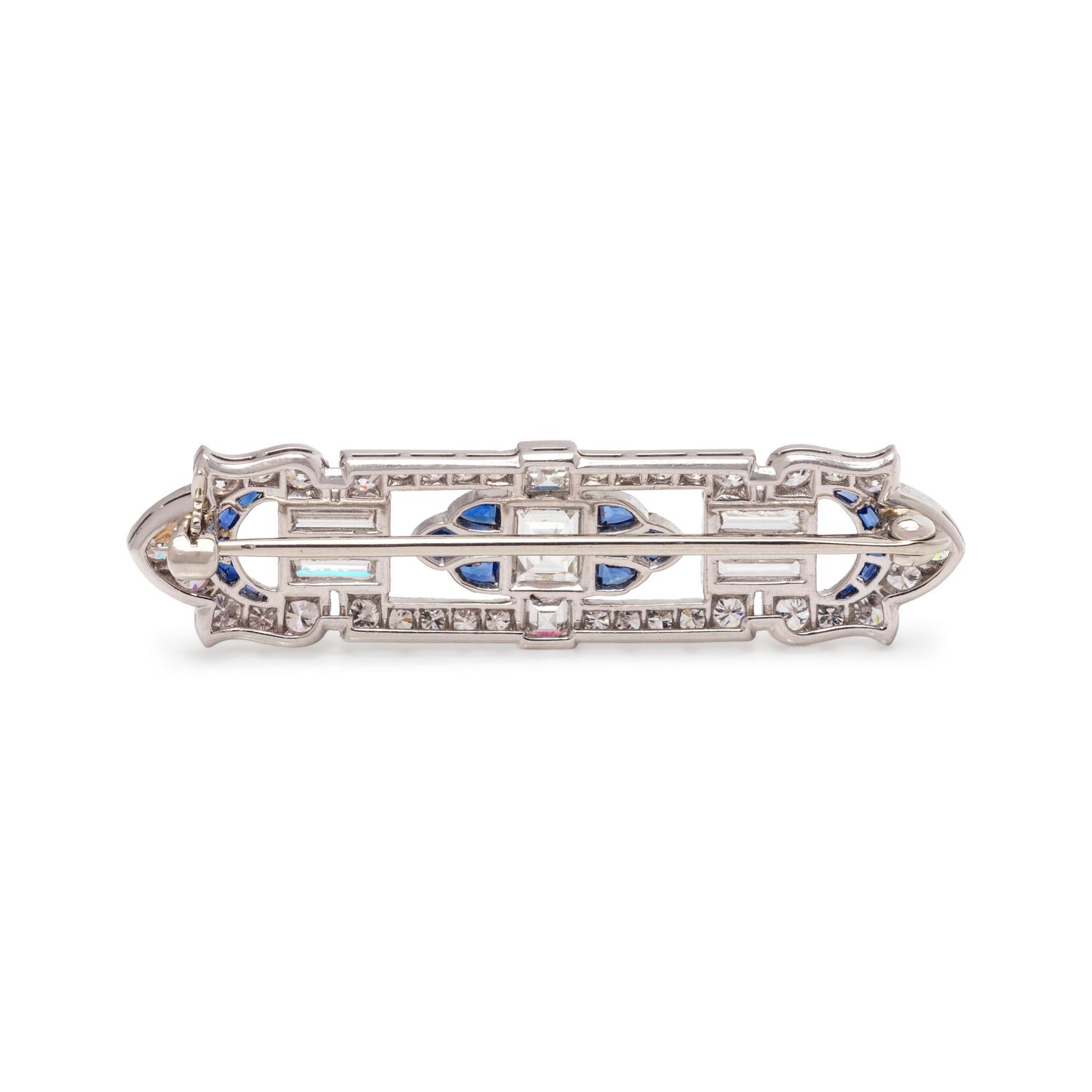 ART DECO, DIAMOND AND SAPPHIRE BROOCH