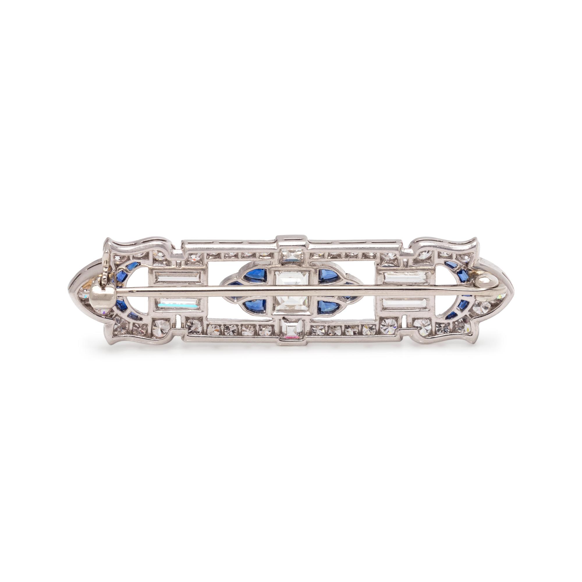 ART DECO, DIAMOND AND SAPPHIRE BROOCH
