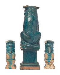 Three Chinese Turquoise Glazed Figures of Fu Lions, Ming Dynasty 明 藍琉璃佛獅三尊