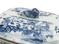 A Set of Four Chinese Export Blue and White Porcelain Tureens and Platters