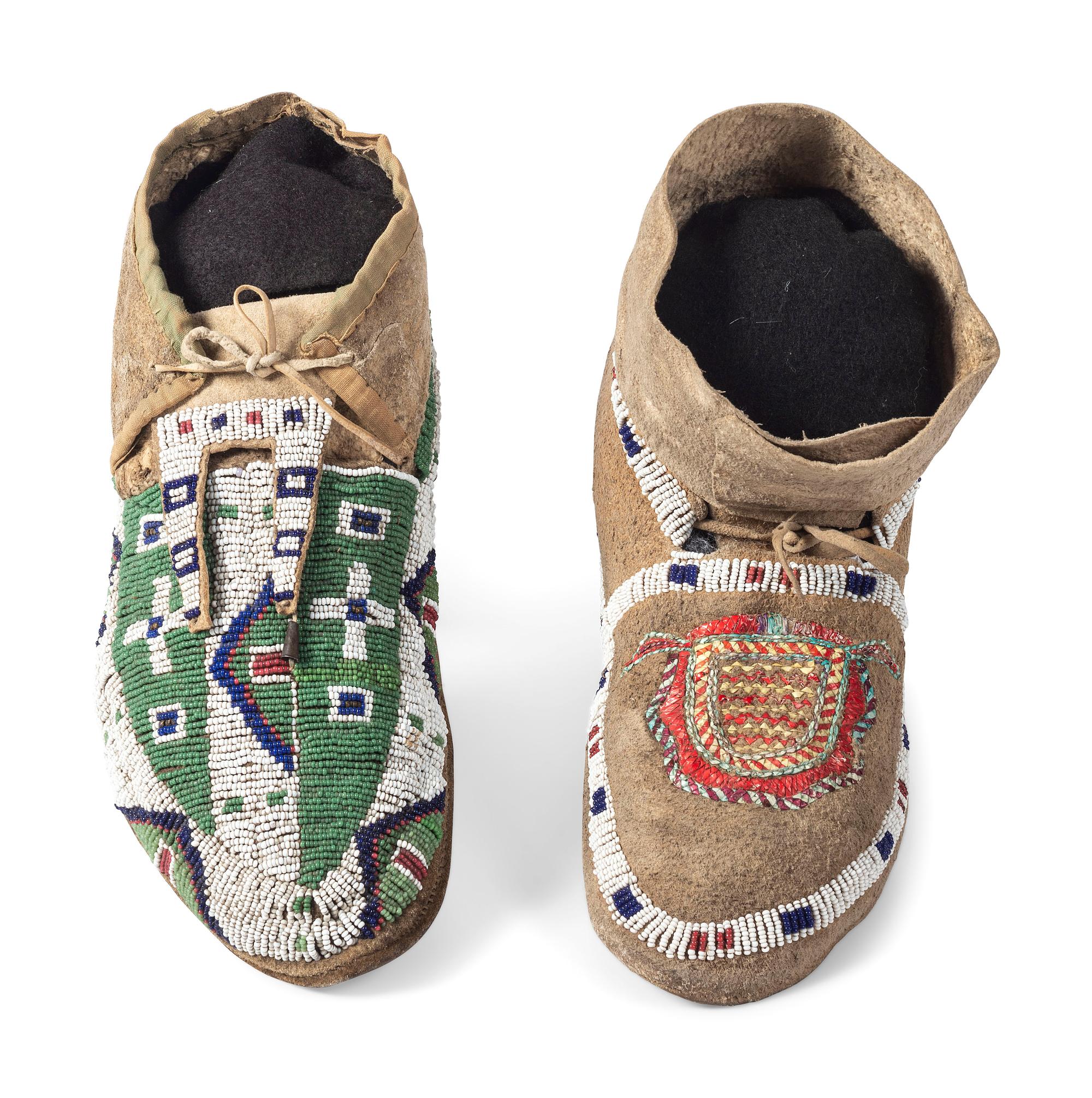 Northern Plains Moccasins, Singles