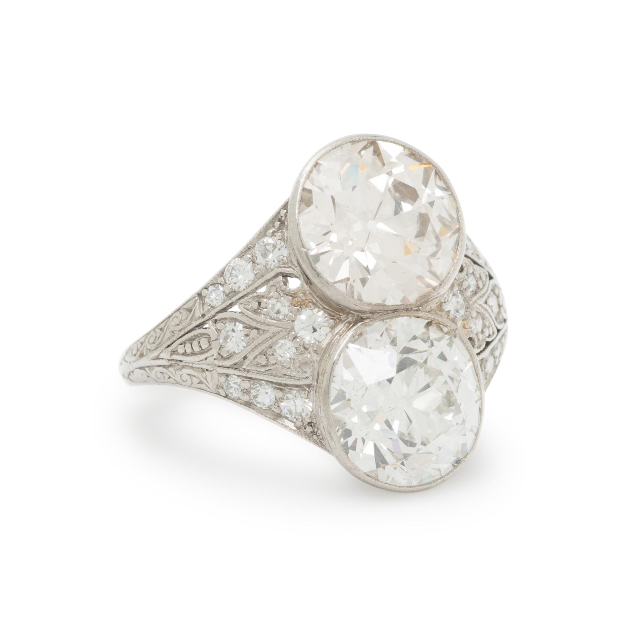 ART DECO, DIAMOND AND PLATINUM TOI ET MOI RING