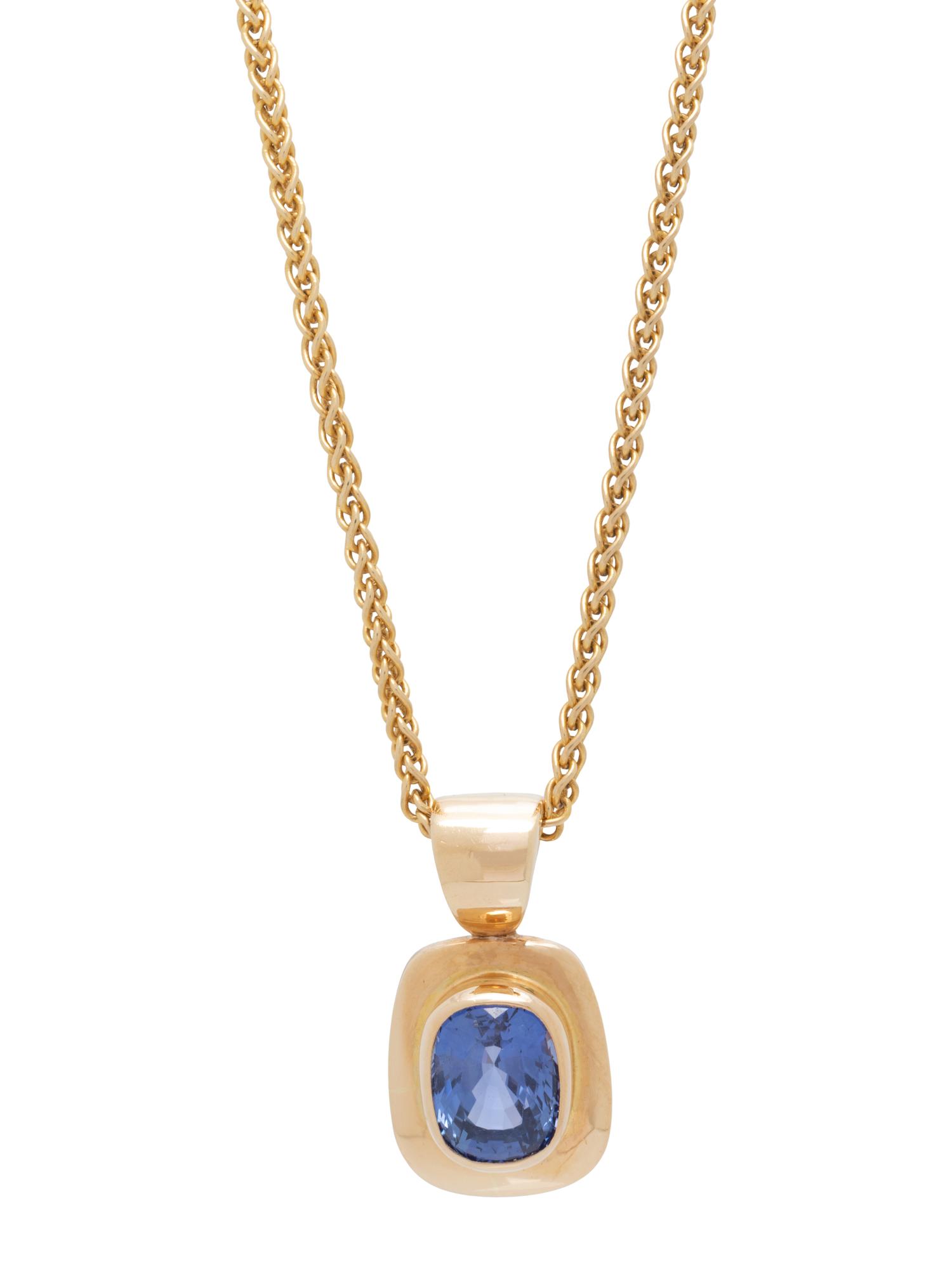 YELLOW GOLD AND SAPPHIRE PENDANT/NECKLACE