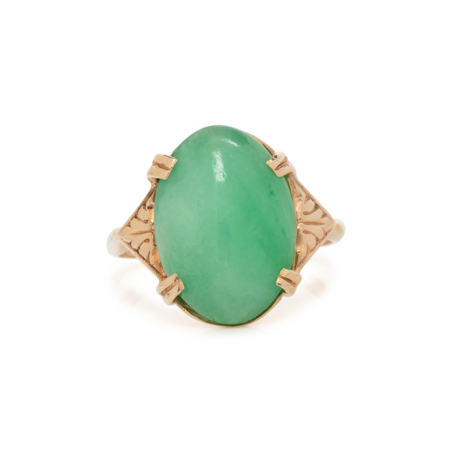 YELLOW GOLD AND JADE RING