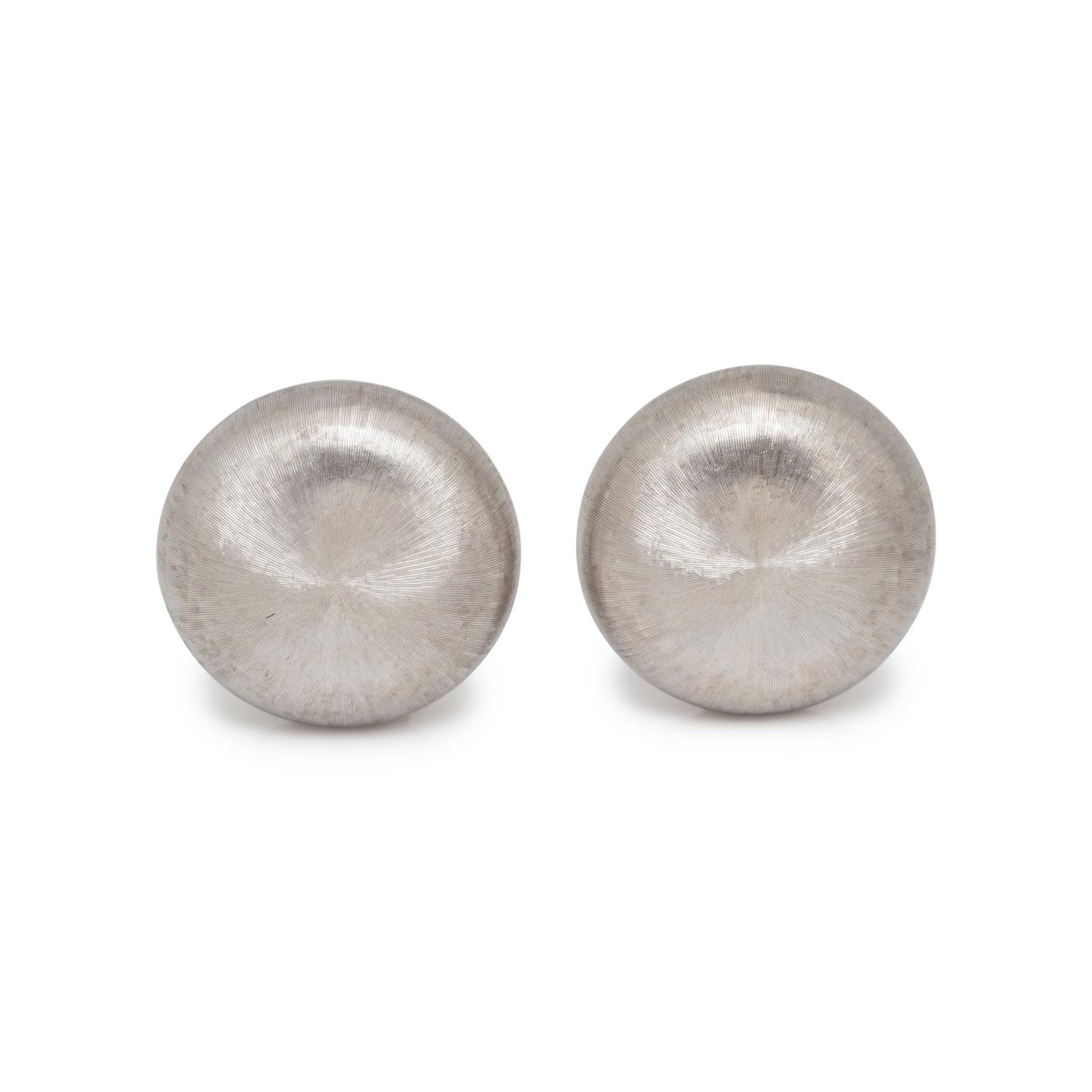 BUCCELLATI, WHITE GOLD EARCLIPS