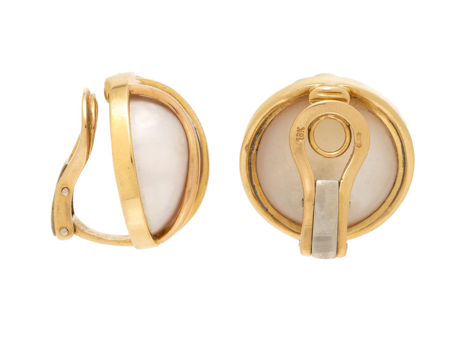 BICOLOR GOLD AND MABÉ PEARL EARRINGS