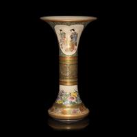 A Japanese Satsuma-Type Trumpet Vase, Kinkozan Studios, Meiji Period — 日本明治時代 錦光山造薩摩燒美人圖花觚