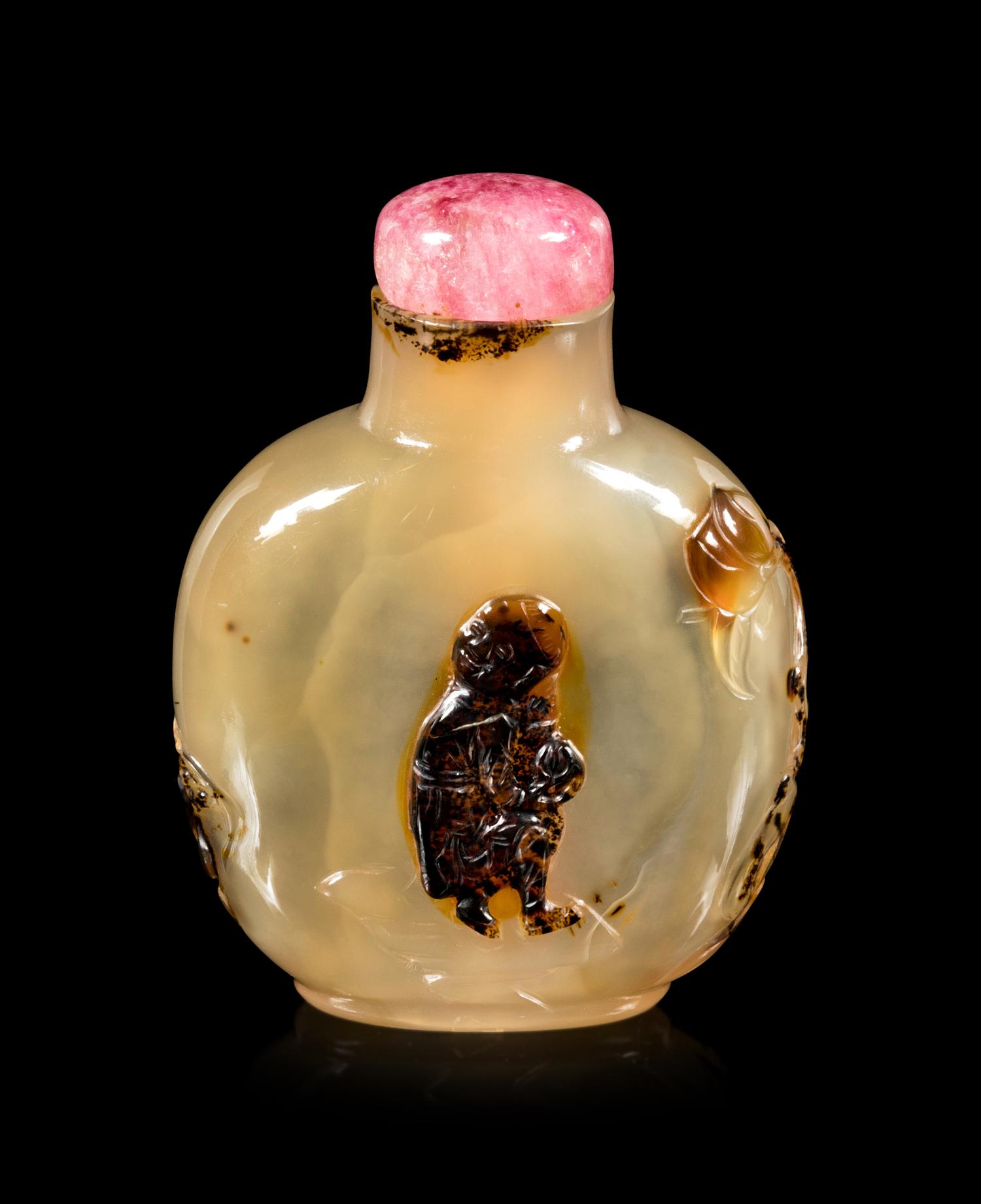 A Carved Agate Snuff Bottle