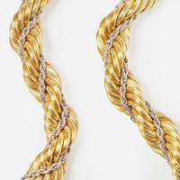 An 18K Two-Tone Gold Necklace and Bracelet Set