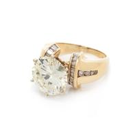 DIAMOND RING