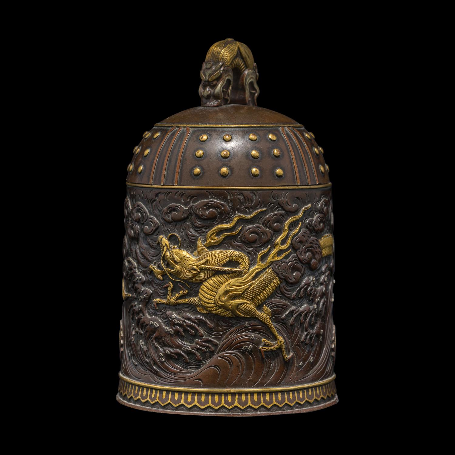 Inoue of Kyoto, A Japanese Parcel Gilt and Patinated Bronze Bell-Form Covered Jar, Meiji Period — 日本明治時期 京都井上製龍紋鐘式蓋盒