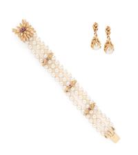 CULTURED PEARL AND YELLOW GOLD BRACELET AND EARRINGS