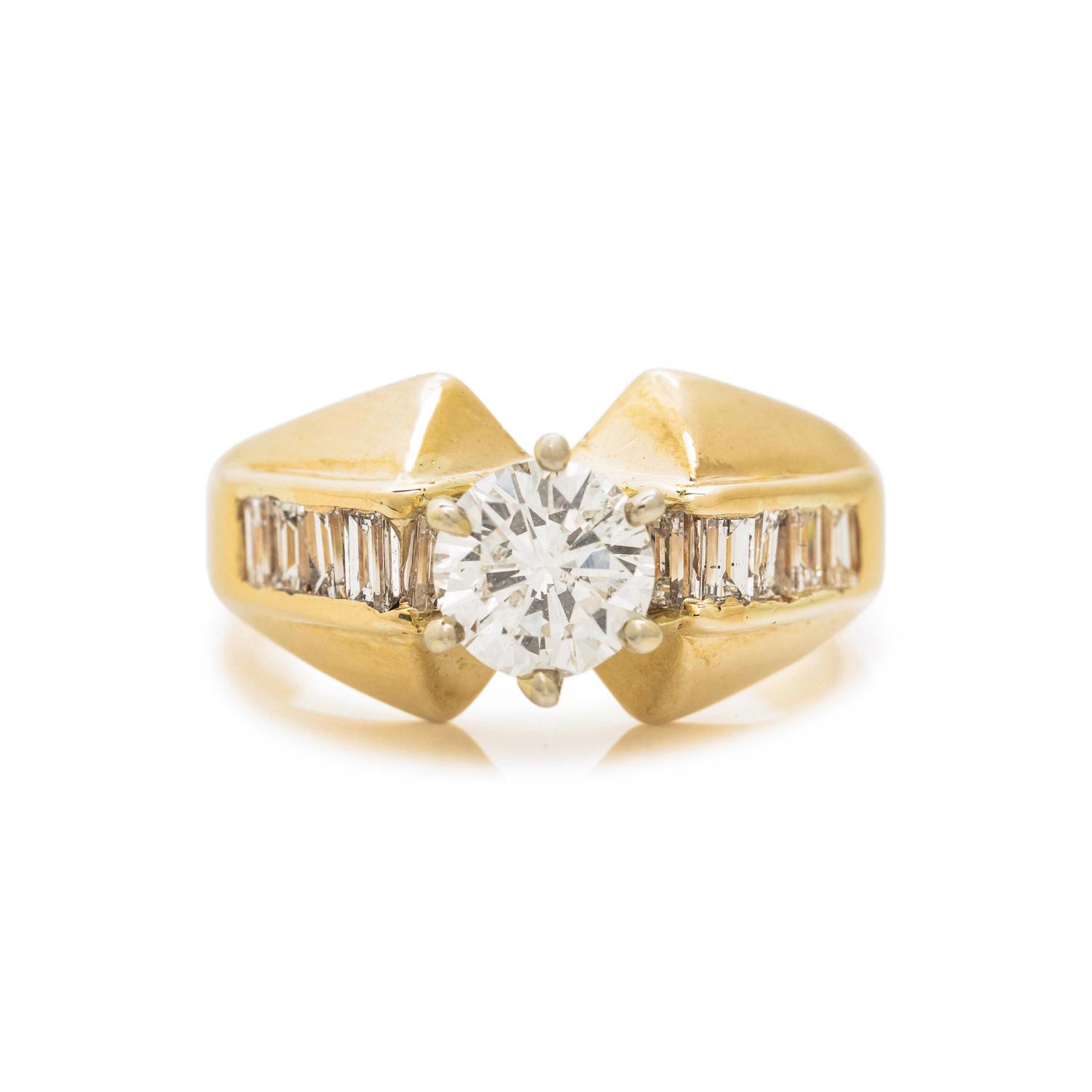 DIAMOND RING