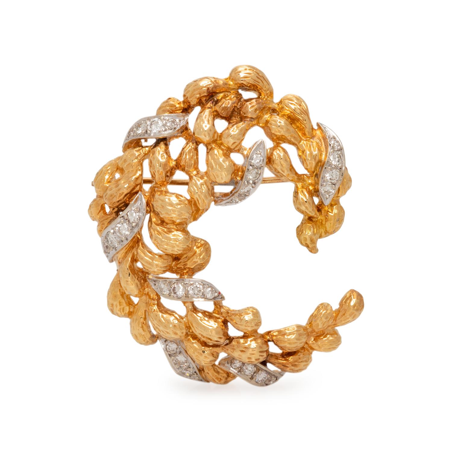 YELLOW GOLD AND DIAMOND BROOCH