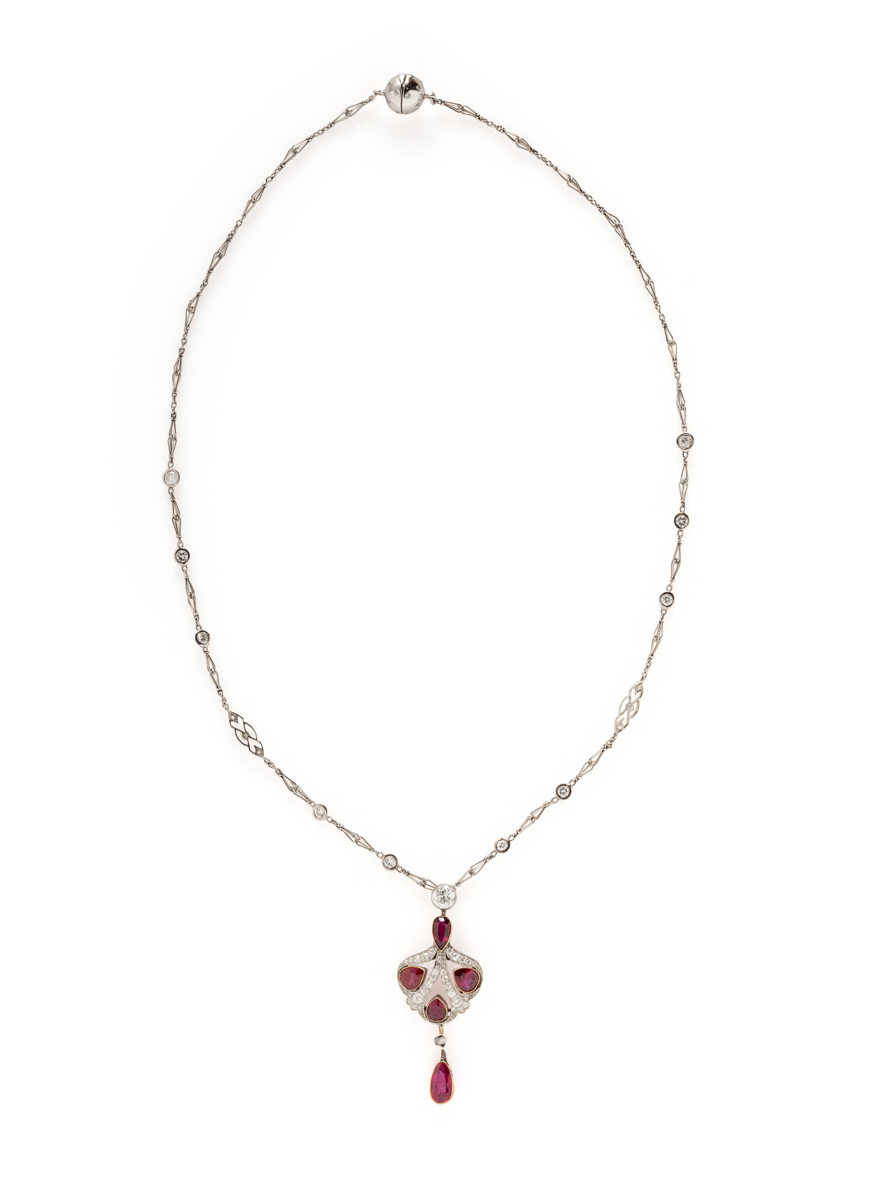 EDWARDIAN, BURMESE RUBY AND DIAMOND PENDANT NECKLACE