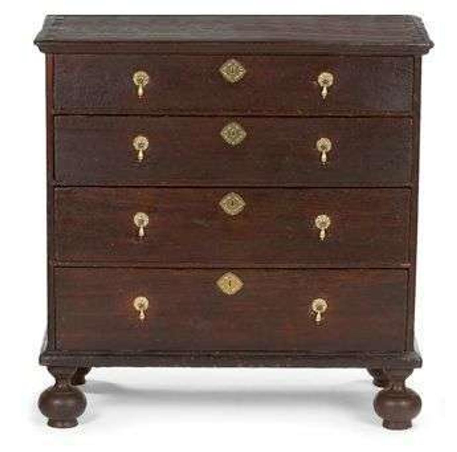 William and Mary brown-stained pine chest of drawers new england, first half 18th century