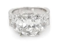 A Platinum and Treated Diamond Ring, 8.50 dwts.