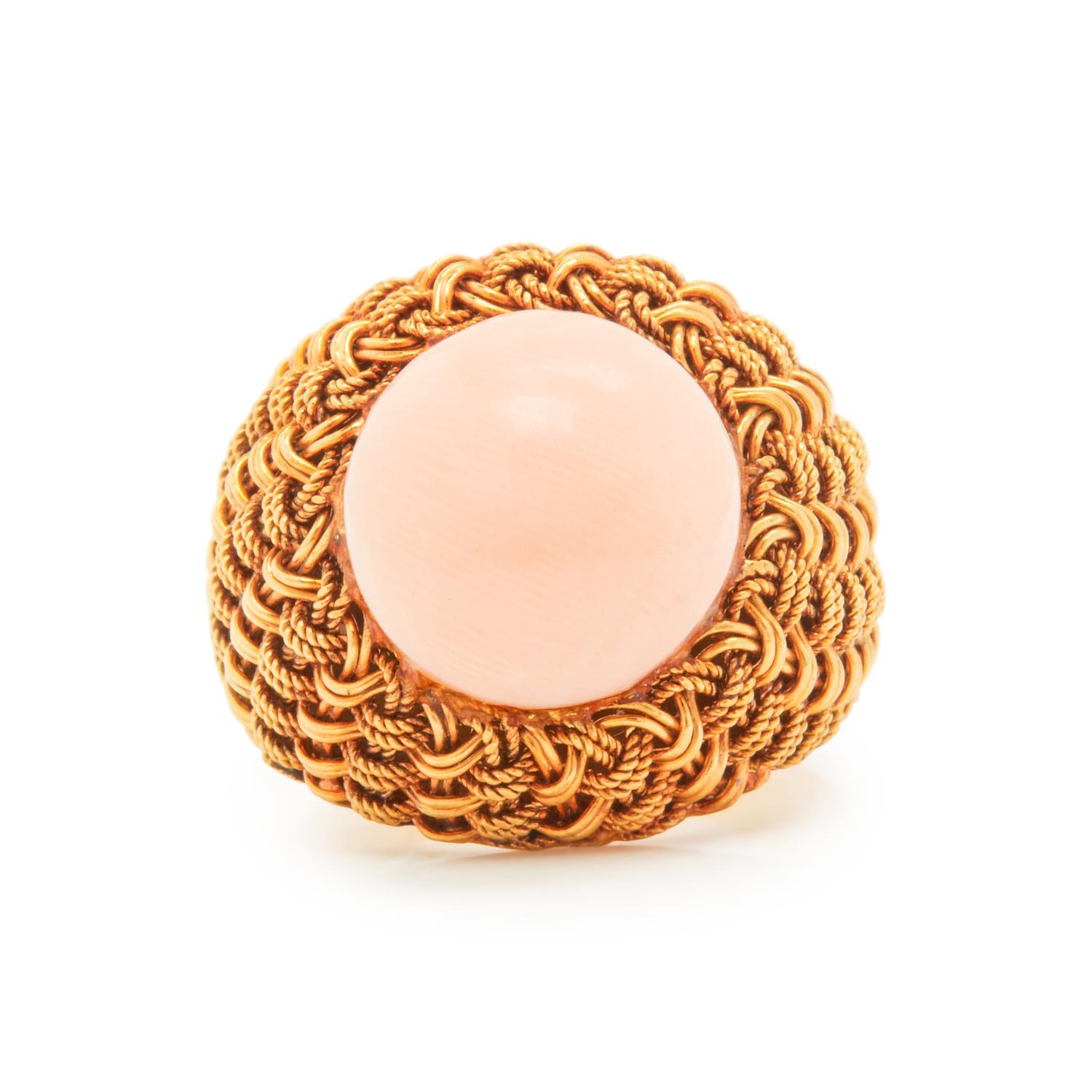 YELLOW GOLD AND CORAL RING