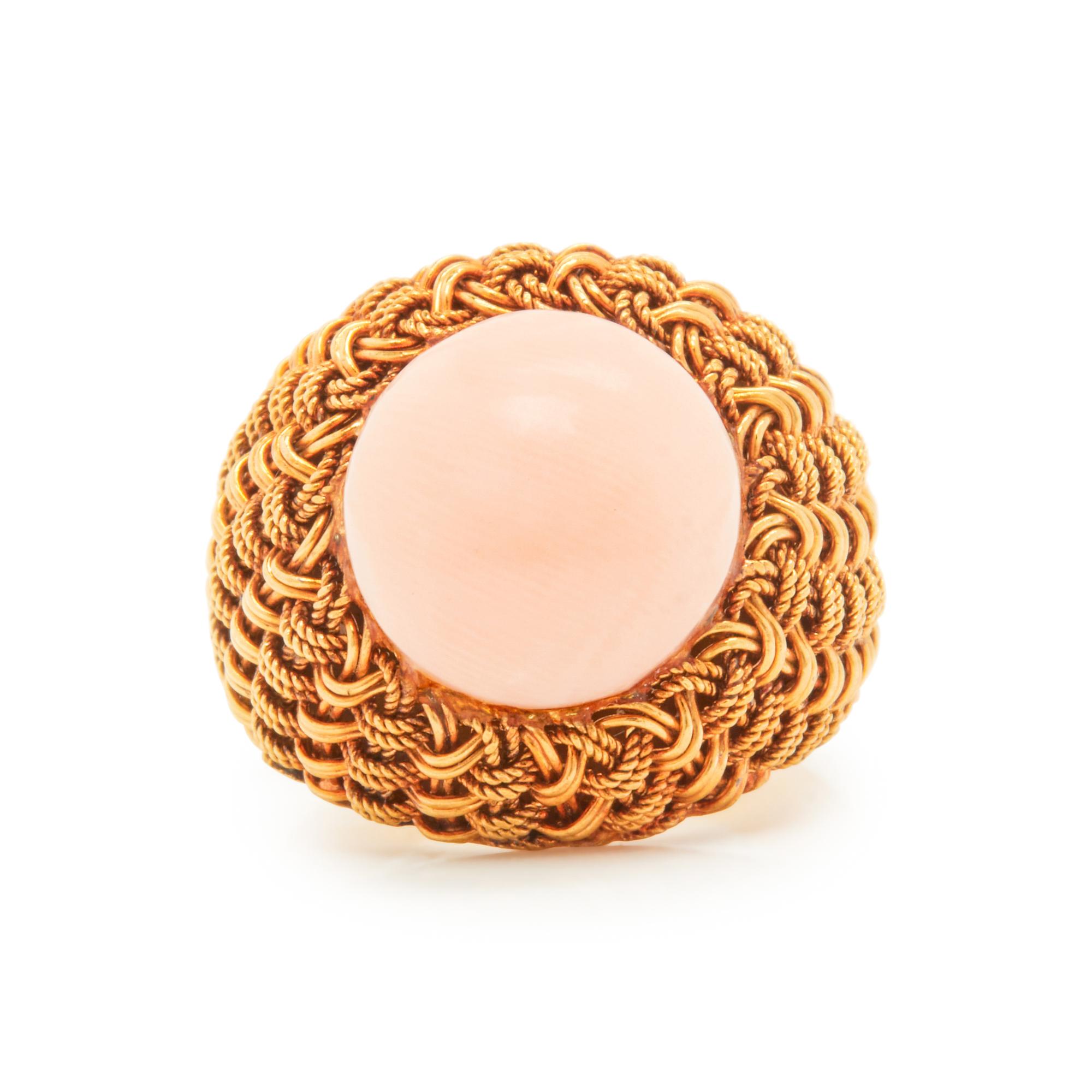 YELLOW GOLD AND CORAL RING