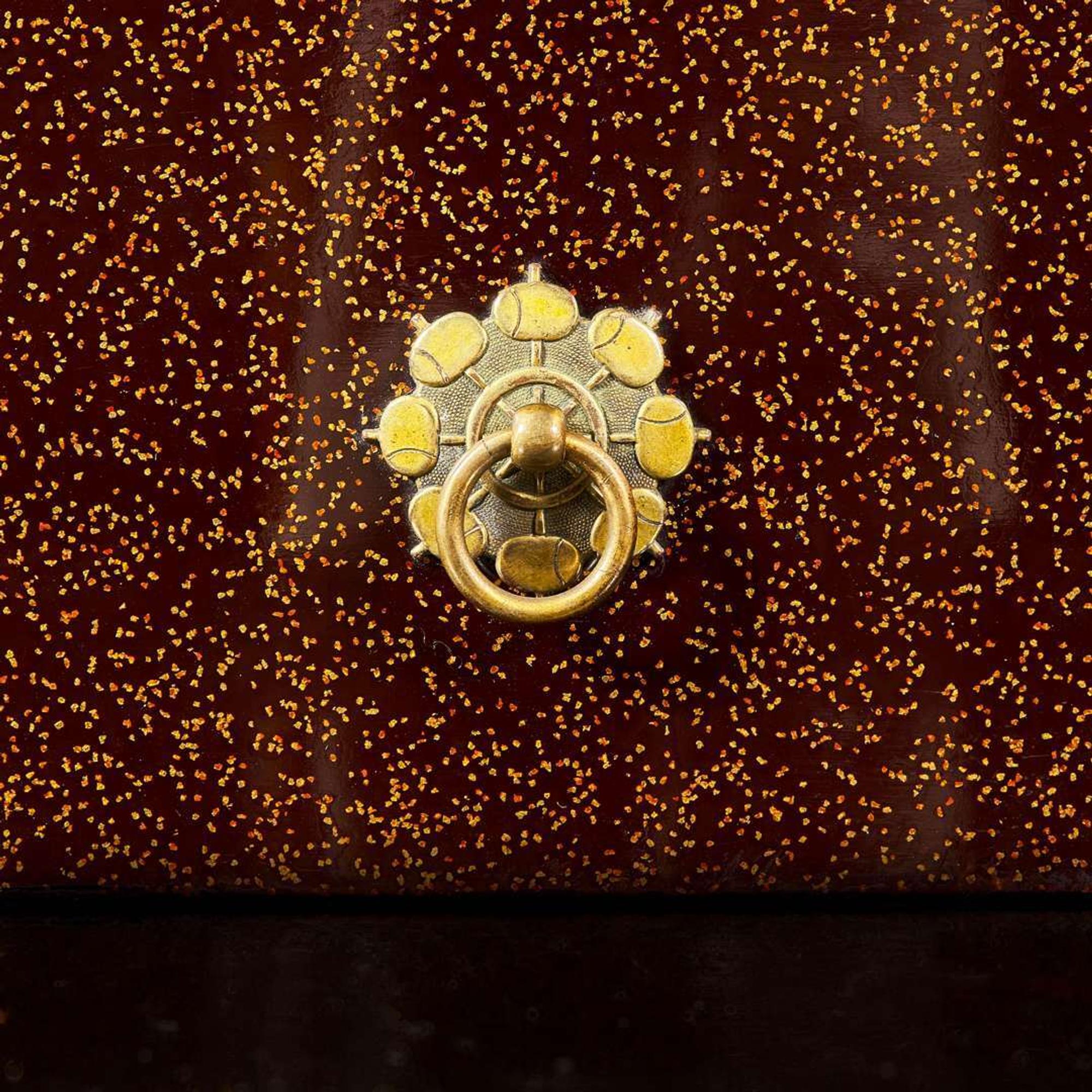 A very finely executed Japanese lacquer "Inro" box 日本时绘"印笼"盒子一件 Meiji period ??