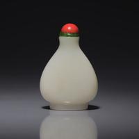 A Chinese White Jade Snuff Bottle, 18th/19th Century 清中期 白玉素面鼻烟壺