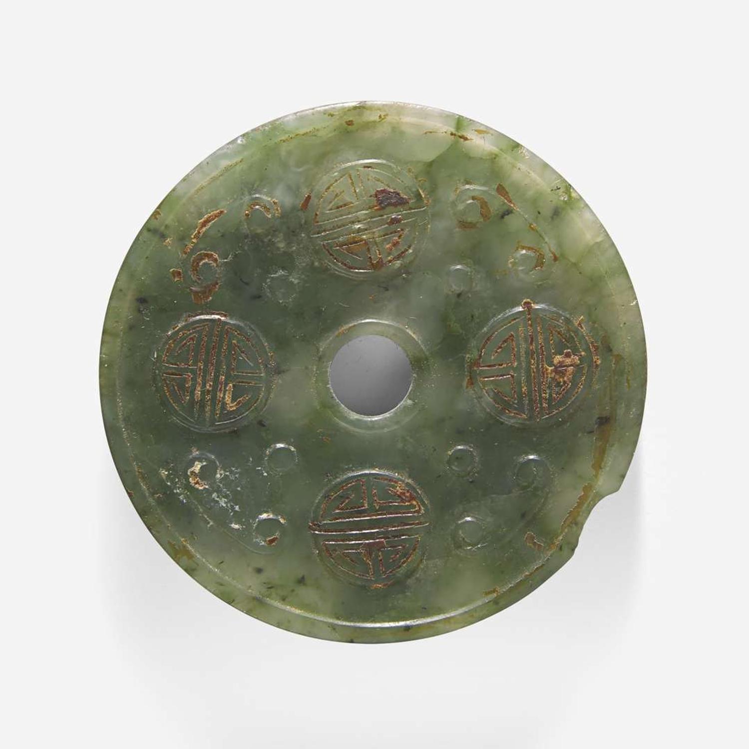 A Chinese jade-embellished cloisonné box 翠玉嵌掐丝珐琅圆盒