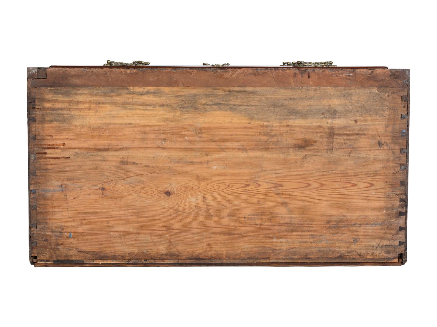 The Holcum Family Chippendale Pierce-Carved and Figured Mahogany Bonnet Top Chest-on-Chest